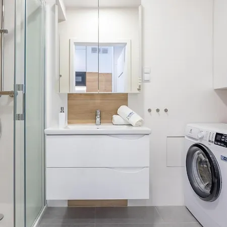 Apartpark - Ambria アパート *