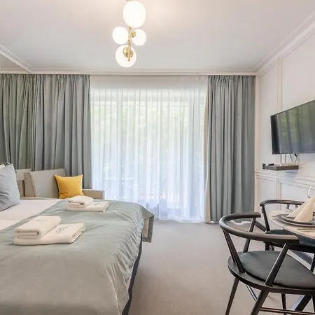 Apartpark - Ambria Apartment