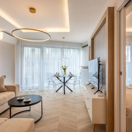 Apartpark - Ambria Apartment *