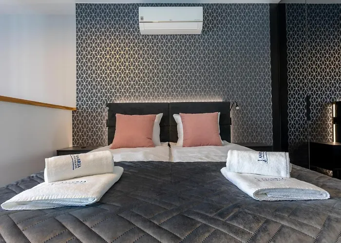 Apartpark - Ambria Apartment